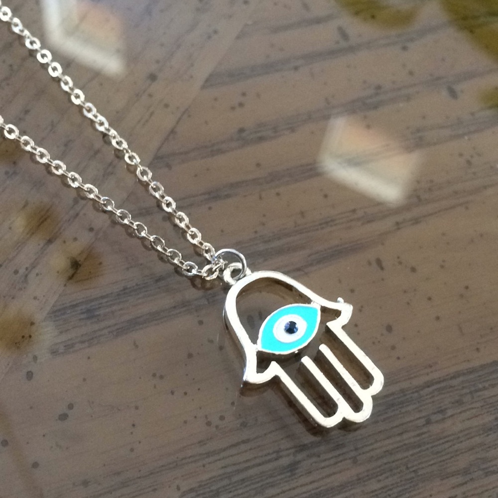 ❤️💔BEAUTIFUL THREE IN ONE NECKLACE WITH HAMZA💔❤️ - Picture 4 of 8